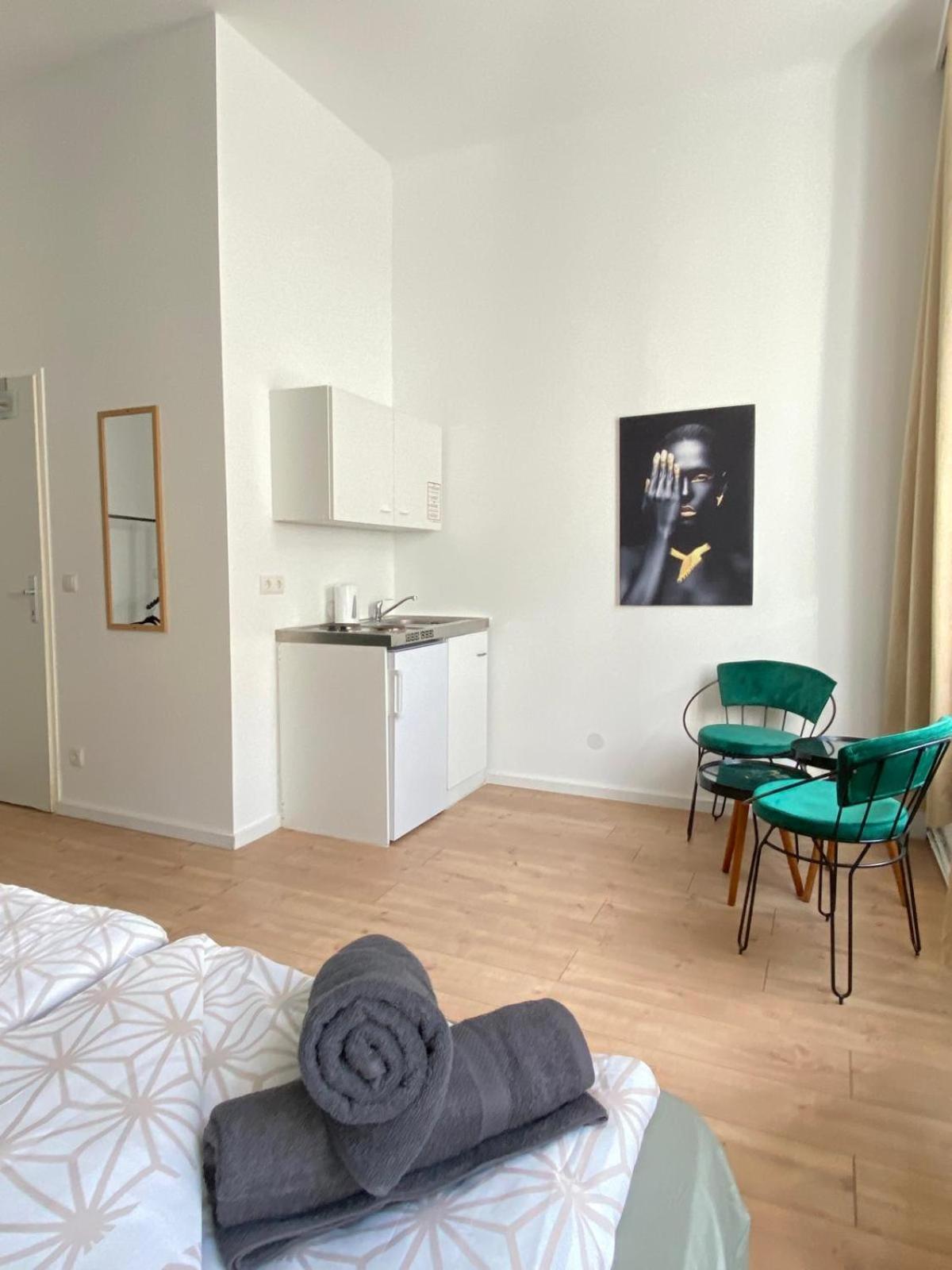 8 Fully Equipped Studio Shared Apt W Terrace Margareten Viena Exterior foto