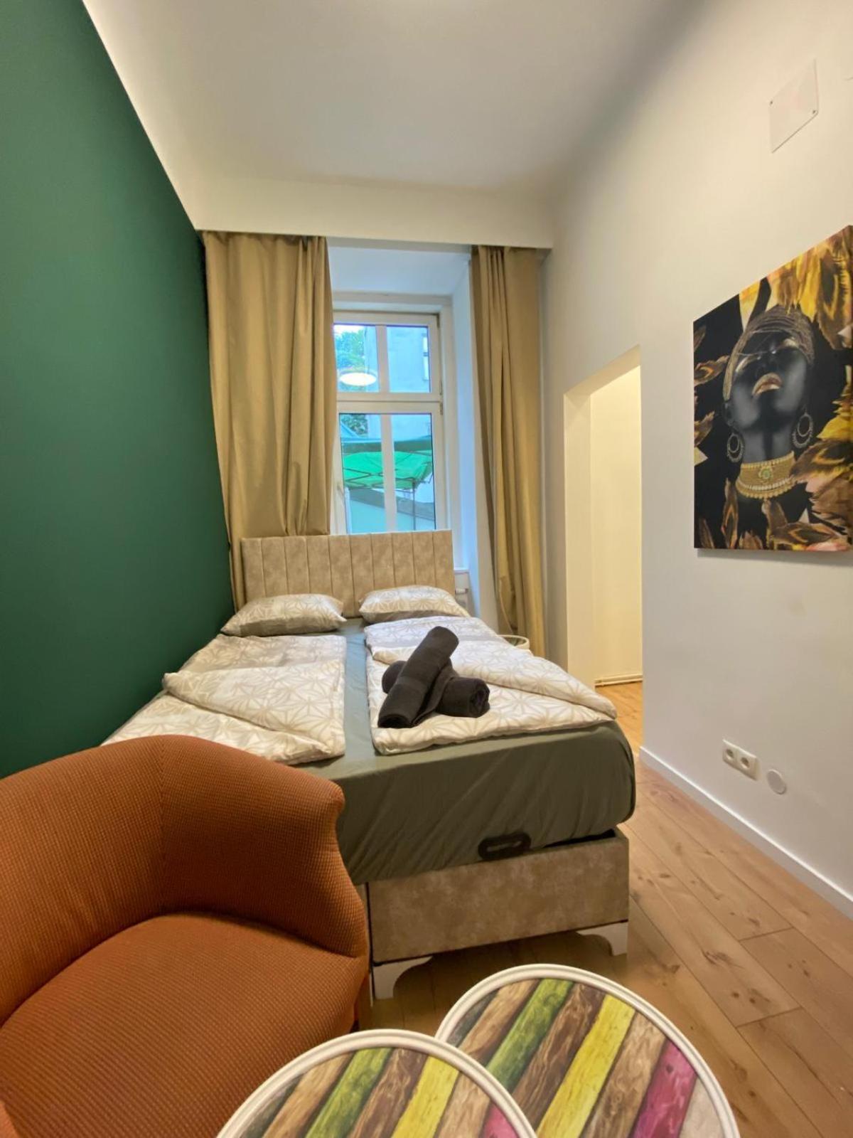 8 Fully Equipped Studio Shared Apt W Terrace Margareten Viena Exterior foto