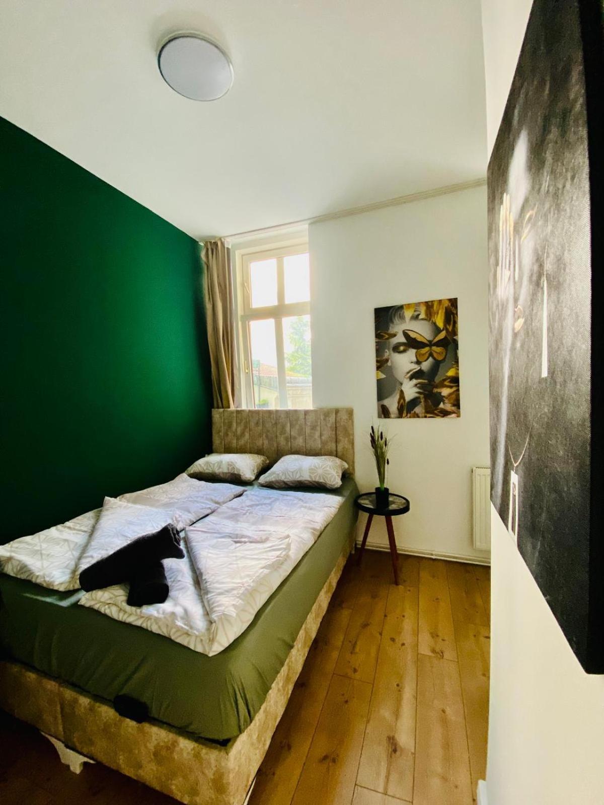8 Fully Equipped Studio Shared Apt W Terrace Margareten Viena Exterior foto