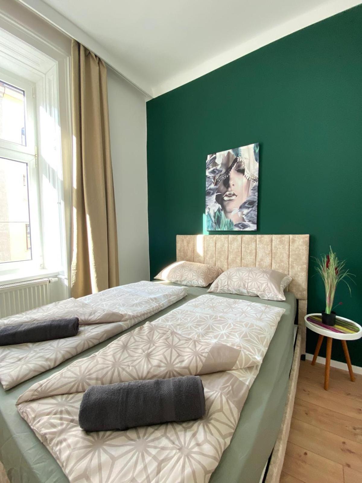 8 Fully Equipped Studio Shared Apt W Terrace Margareten Viena Exterior foto