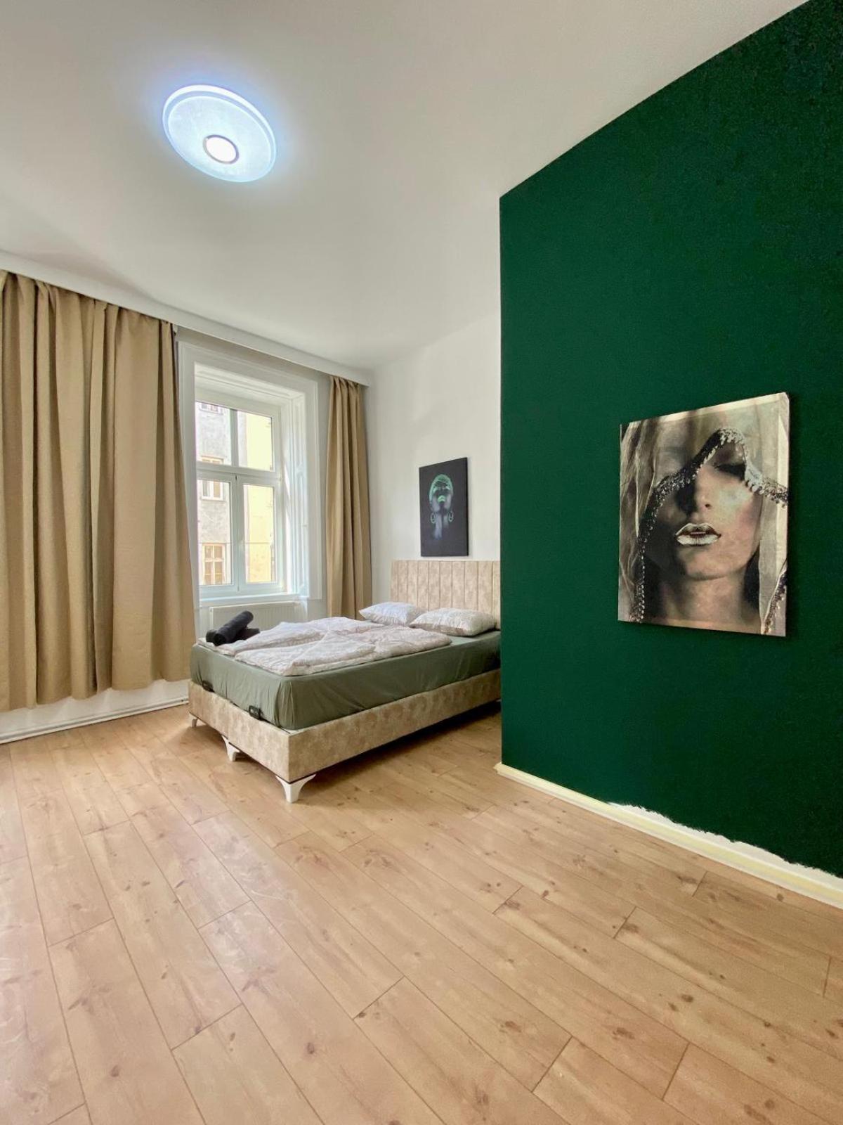 8 Fully Equipped Studio Shared Apt W Terrace Margareten Viena Exterior foto