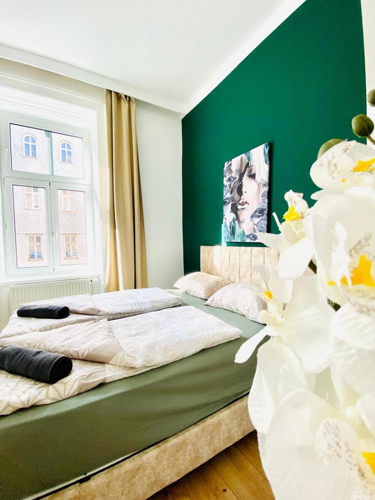 8 Fully Equipped Studio Shared Apt W Terrace Margareten Viena Exterior foto
