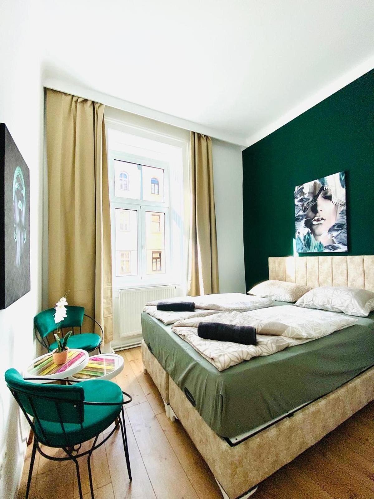 8 Fully Equipped Studio Shared Apt W Terrace Margareten Viena Exterior foto