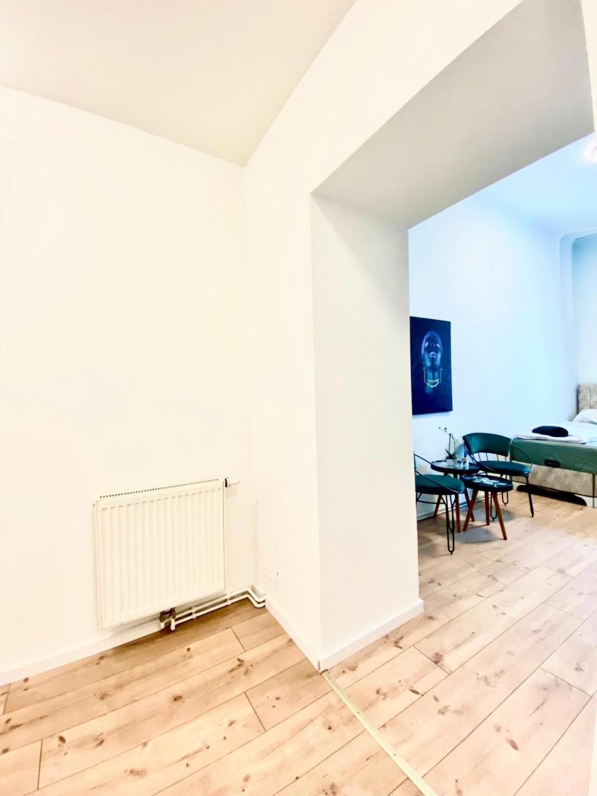 8 Fully Equipped Studio Shared Apt W Terrace Margareten Viena Exterior foto
