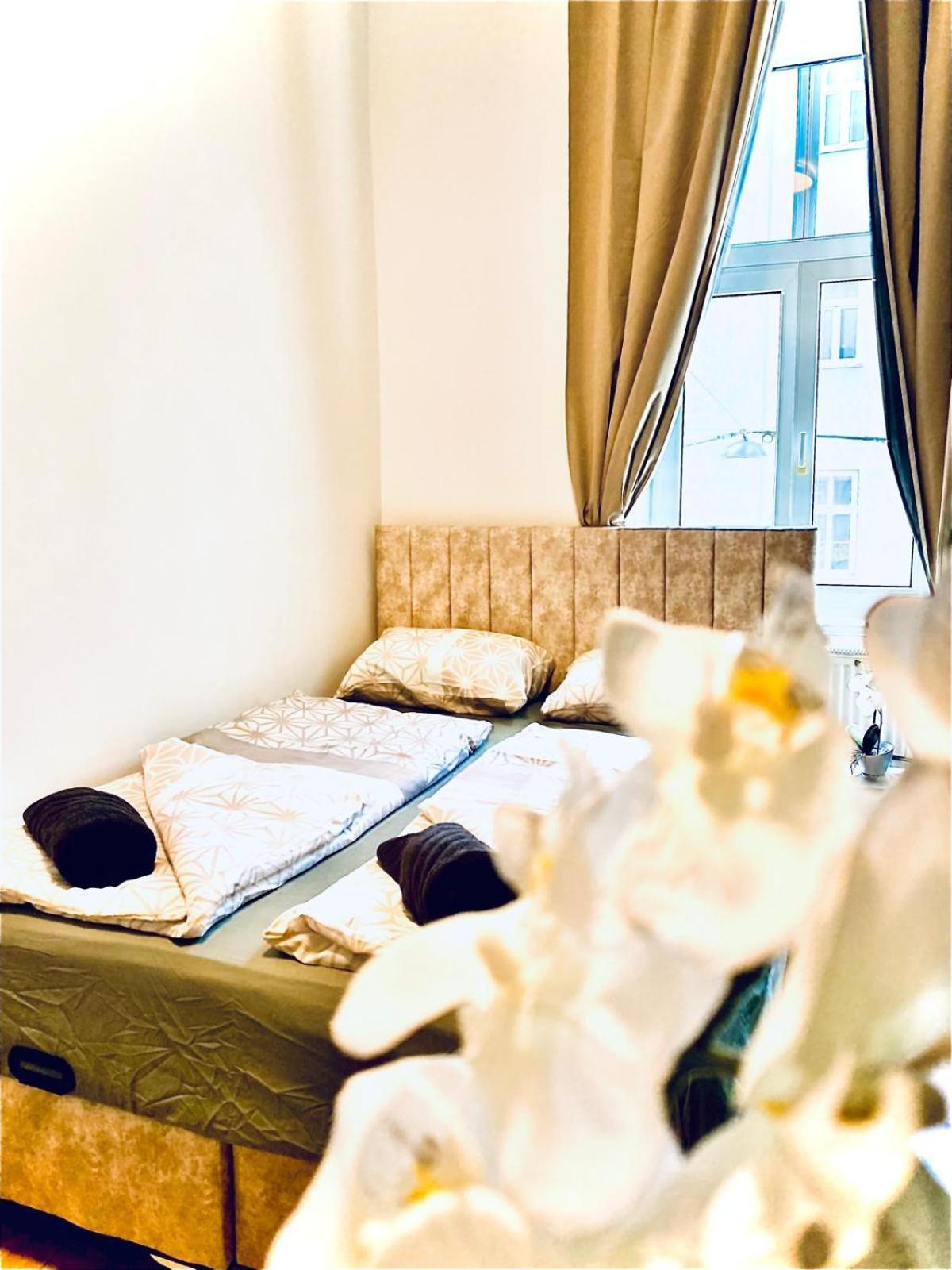 8 Fully Equipped Studio Shared Apt W Terrace Margareten Viena Exterior foto