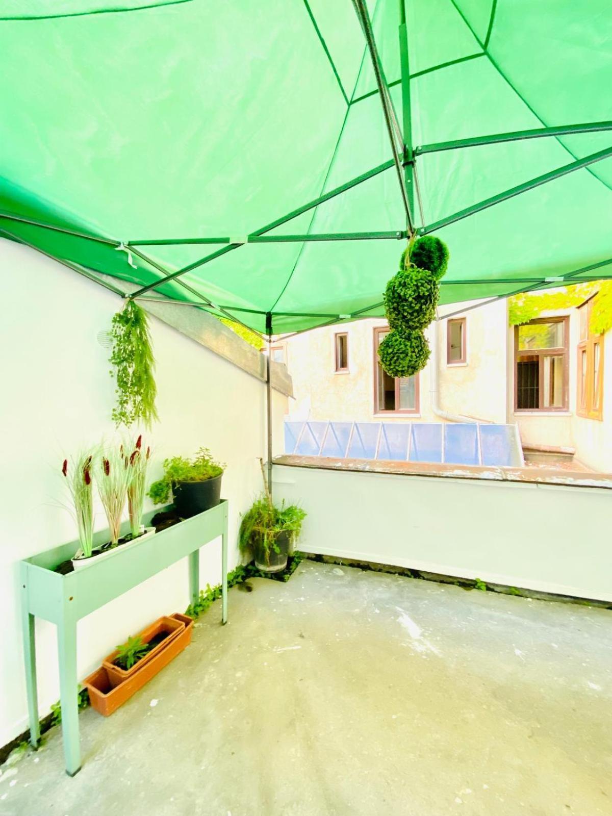 8 Fully Equipped Studio Shared Apt W Terrace Margareten Viena Exterior foto